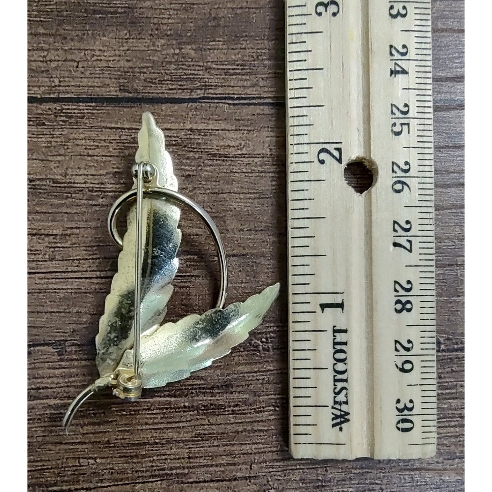 Vintage Gold Tone Brooch Double Leaf Faux Pearl Lapel Pin J89 - Picture 3 of 3